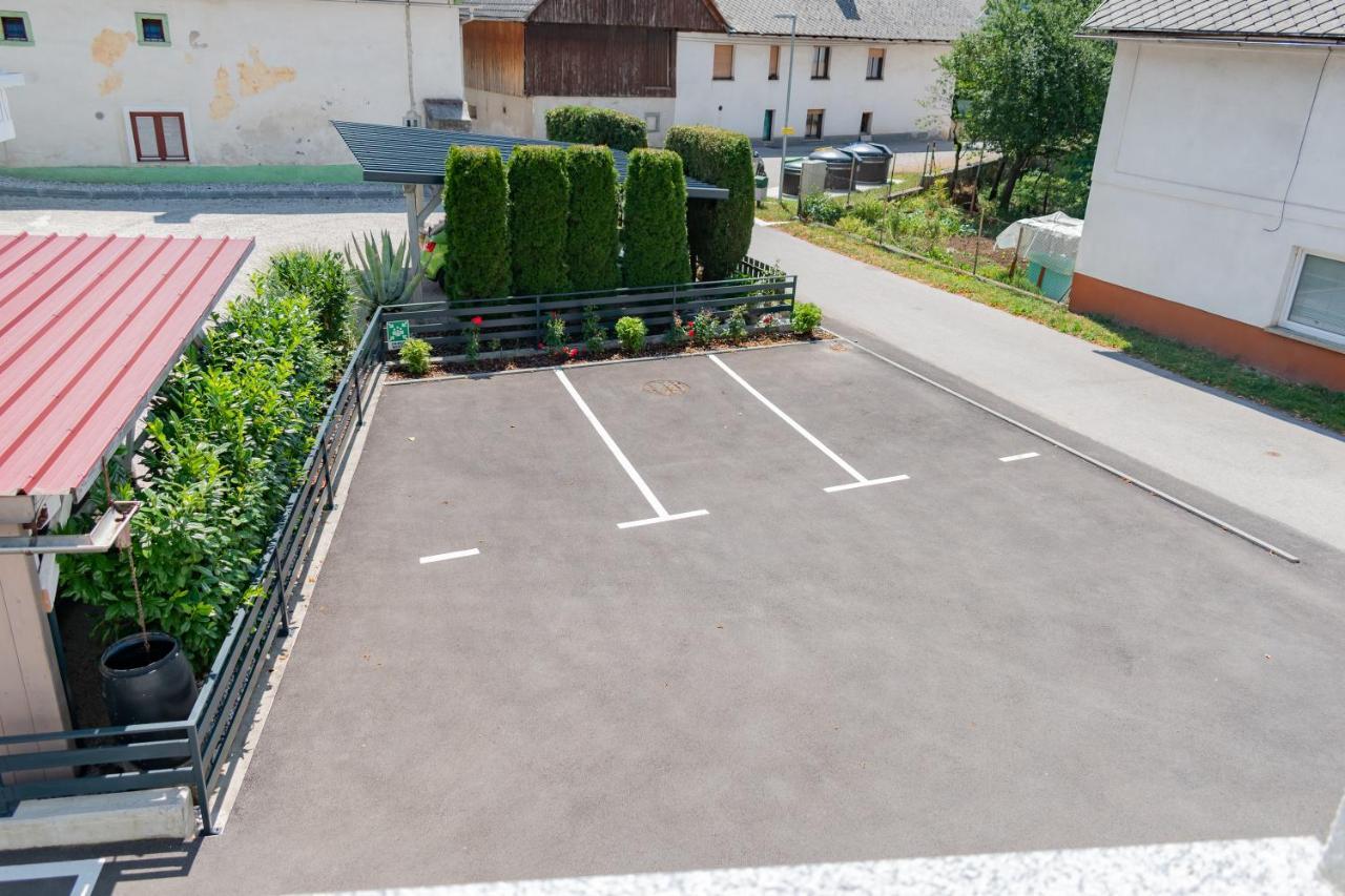 Zirovnica Prima Countryside Apartments מראה חיצוני תמונה
