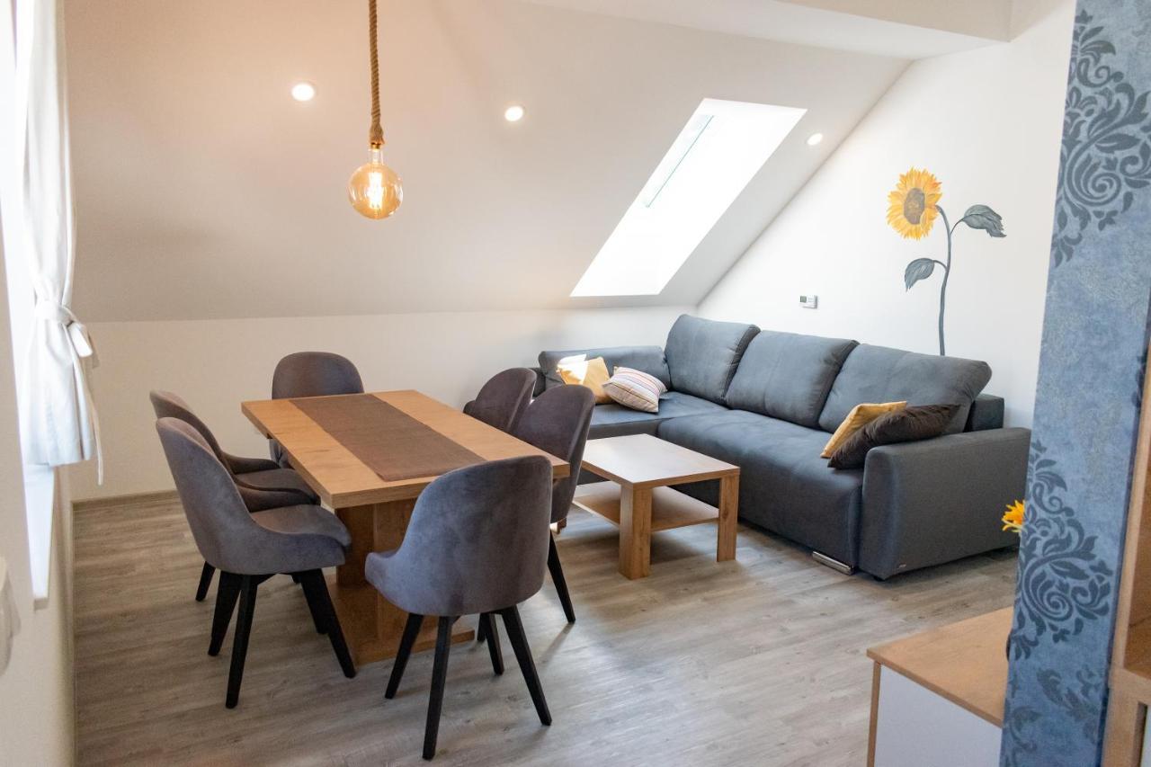 Zirovnica Prima Countryside Apartments מראה חיצוני תמונה