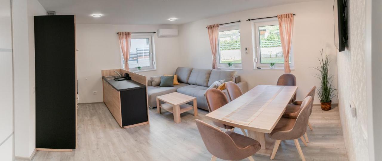 Zirovnica Prima Countryside Apartments מראה חיצוני תמונה