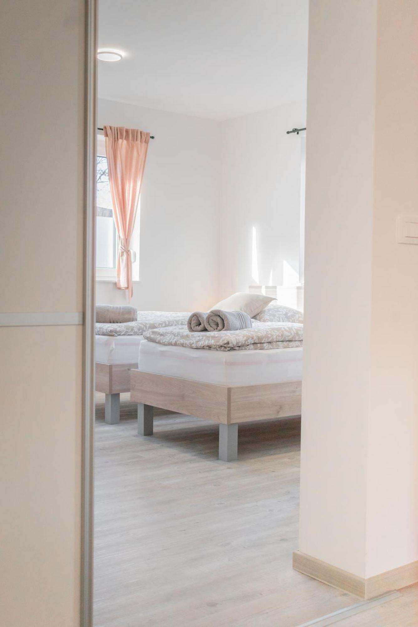 Zirovnica Prima Countryside Apartments חדר תמונה