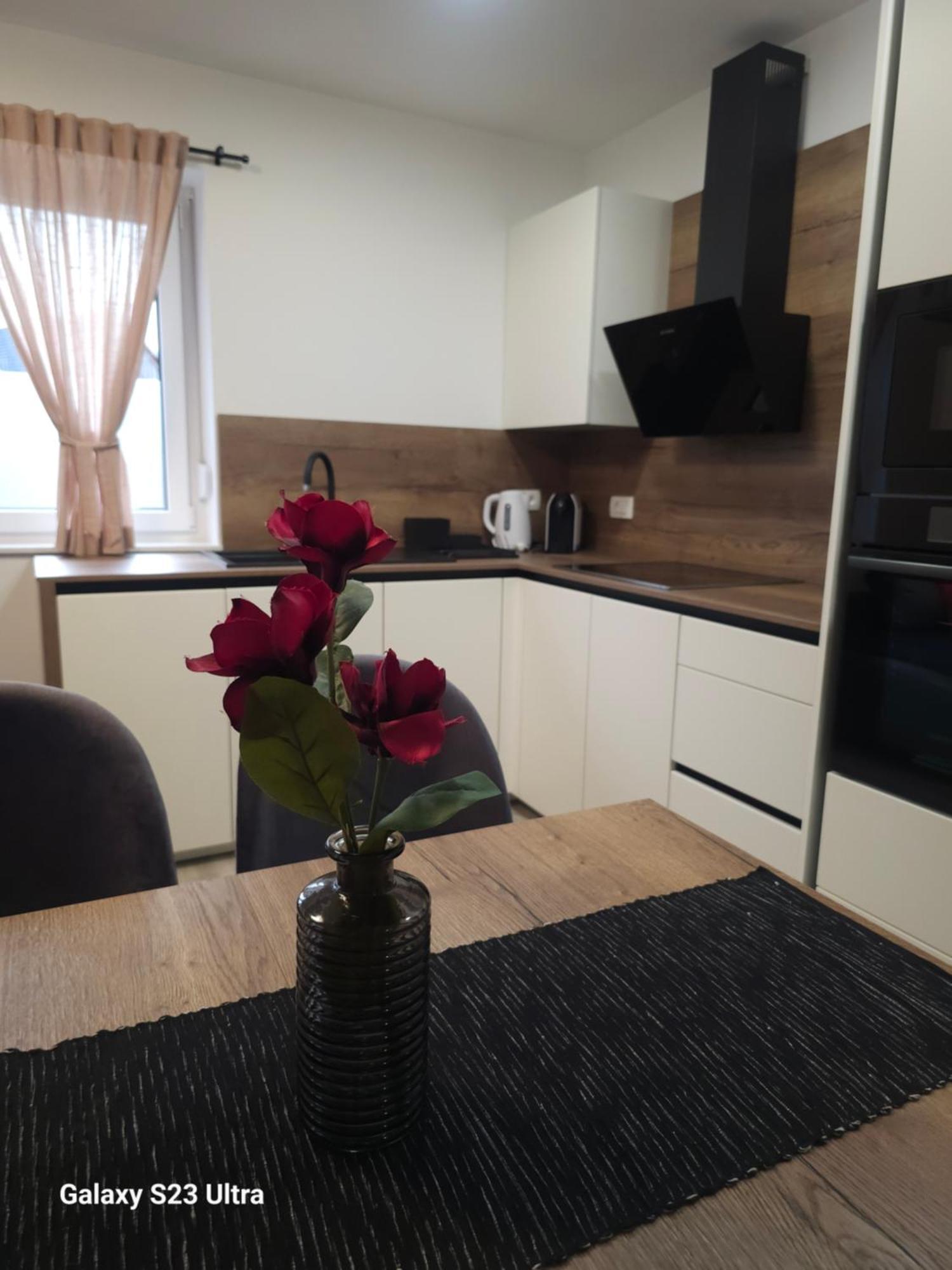 Zirovnica Prima Countryside Apartments מראה חיצוני תמונה
